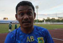 Arming Pelatih Kepala Berau Saturut