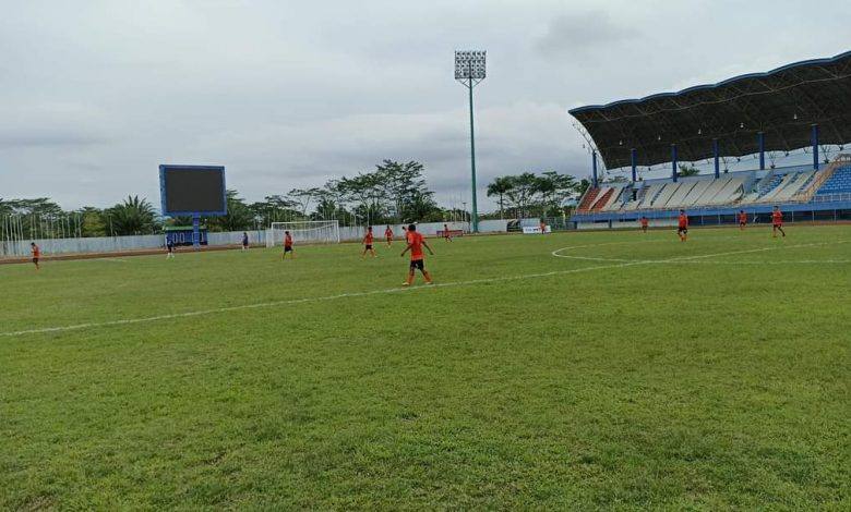 Pertandingan LIGA 3 PSSI Zona Kaltim Di Lapangan Stadion Utama Kudungga Sangatta