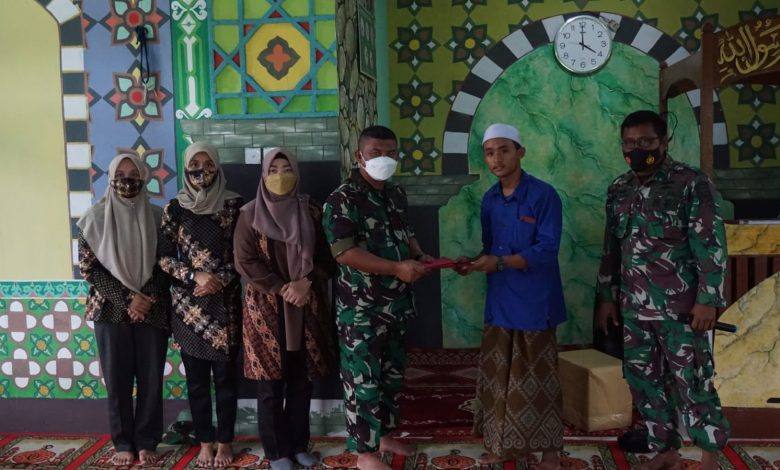 Danlanal Serahkan Banguan Kepada Pengurus Yayasan TKA-TPA Roudlatul Jannah Dalam Menyambut Hari Ibu