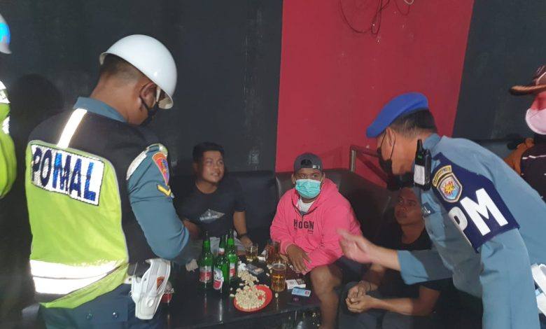 Pom Lanal Sangatta Bersama Tim Gabungan Periksa Pengunjung THM