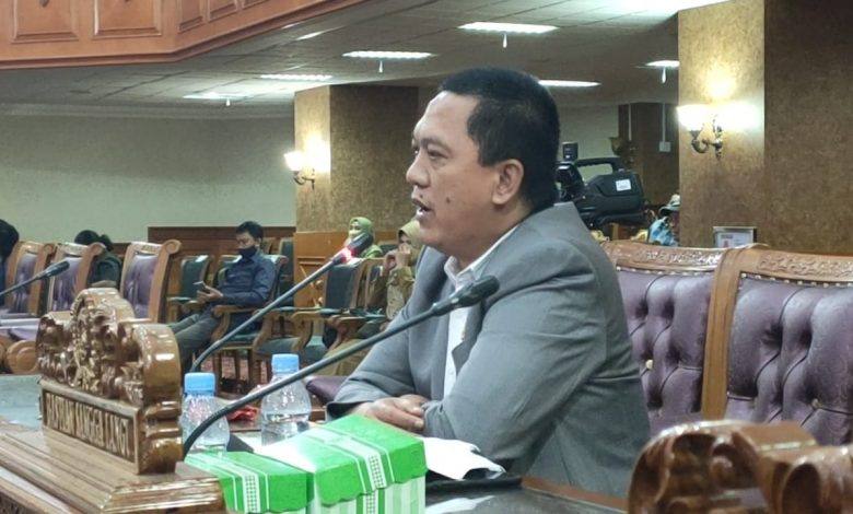 David Rante Layangkan Interupsi Saat Rapat Paripurna