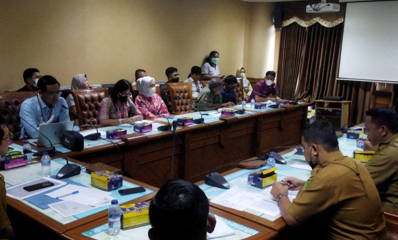 Disprindag Kutim Gelar Rakor Atasi Antrean BBM Di SPBU