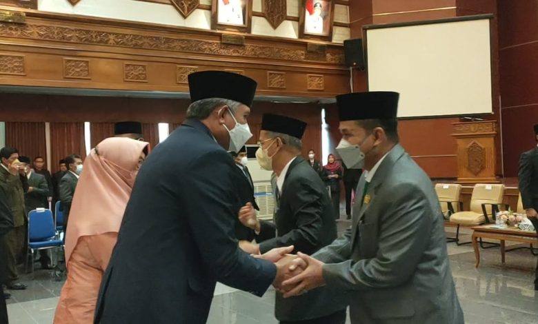 Joni Minta Sekda Baru Selesaikan Persoalan Rangkap Jabatan