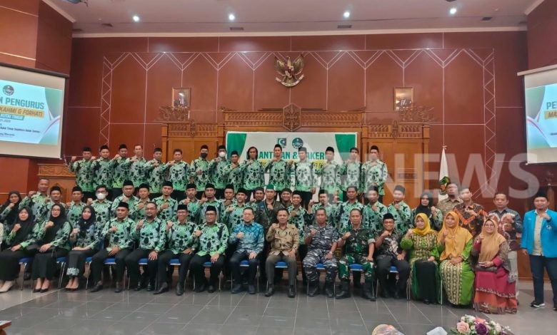 Kasmidi Bulang Bersama 125 Pengurus KAHMI Kutim Dilantik