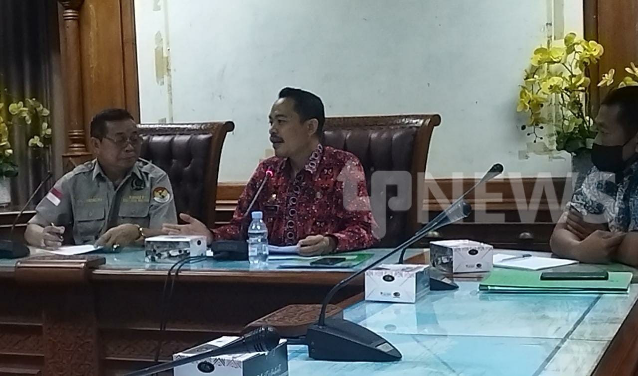 Pemkab Kutim Sambut Hangat Rombongan Dprd Kaltim Bahas Tapal Batas Pemkab Kutim Sambut Hangat Rombongan Dprd Kaltim Bahas Tapal Batas