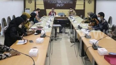 DPMPTSP Kaltim Terima Kunjungan Studi Tiru DPMPTSP Balikpapan: Bahas Pengawasan Perizinan Berusaha Risiko Rendah