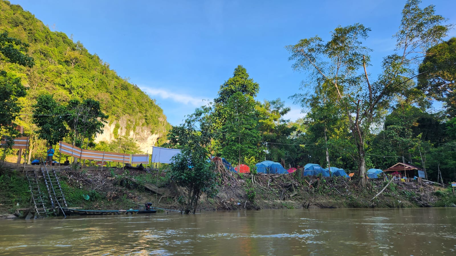 Mendes PDTT Resmikan Batu Aji Ilas Beukir Jadi Wisata Baru di Kutim3