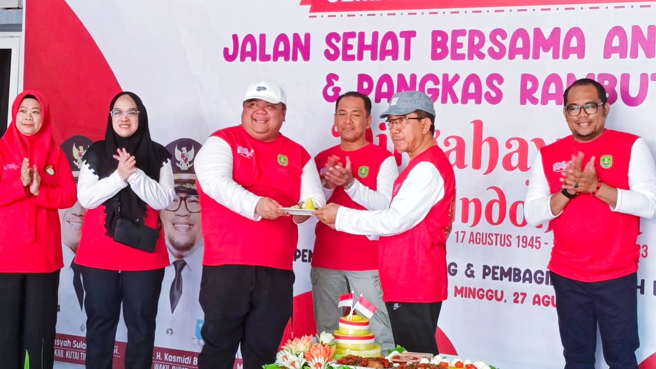 Puncak HUT RI, BPKAD Gelar Jalan Santai Bersama anak Yatim Piatu1